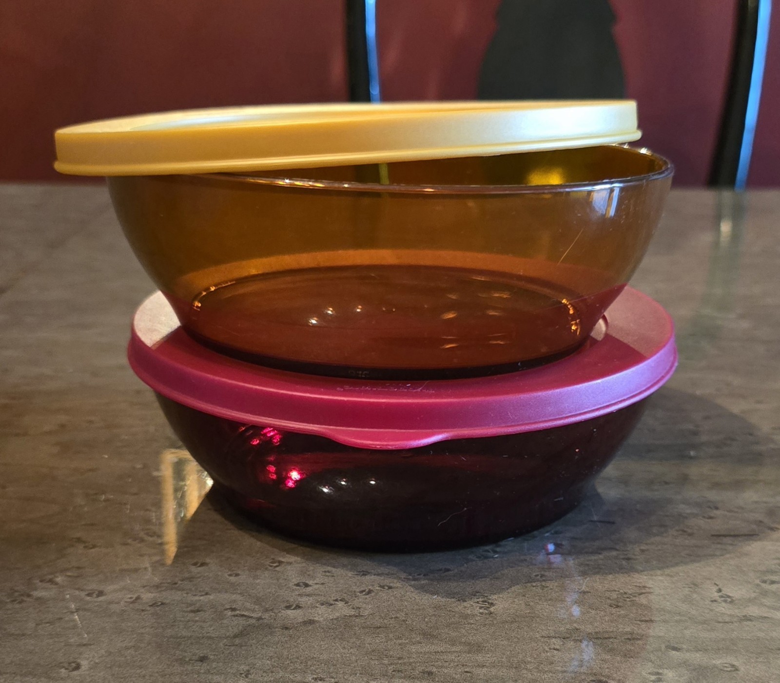 Vintage Tupperware 3614 Acrylic Bowls 750ml Cranberry & Gold with Lids Lot of 2