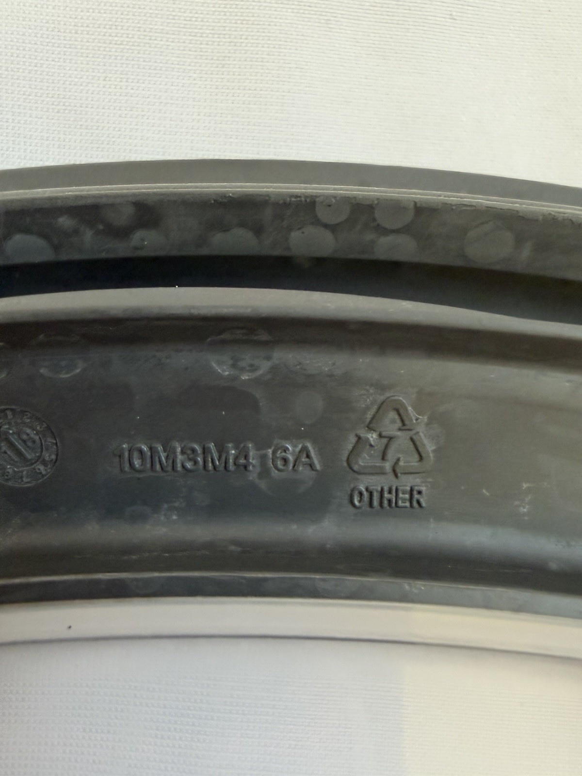 Rubbermaid 7” Premier Replacement Lids 10M3M4 Gray w/ Clear Window Lot of 3