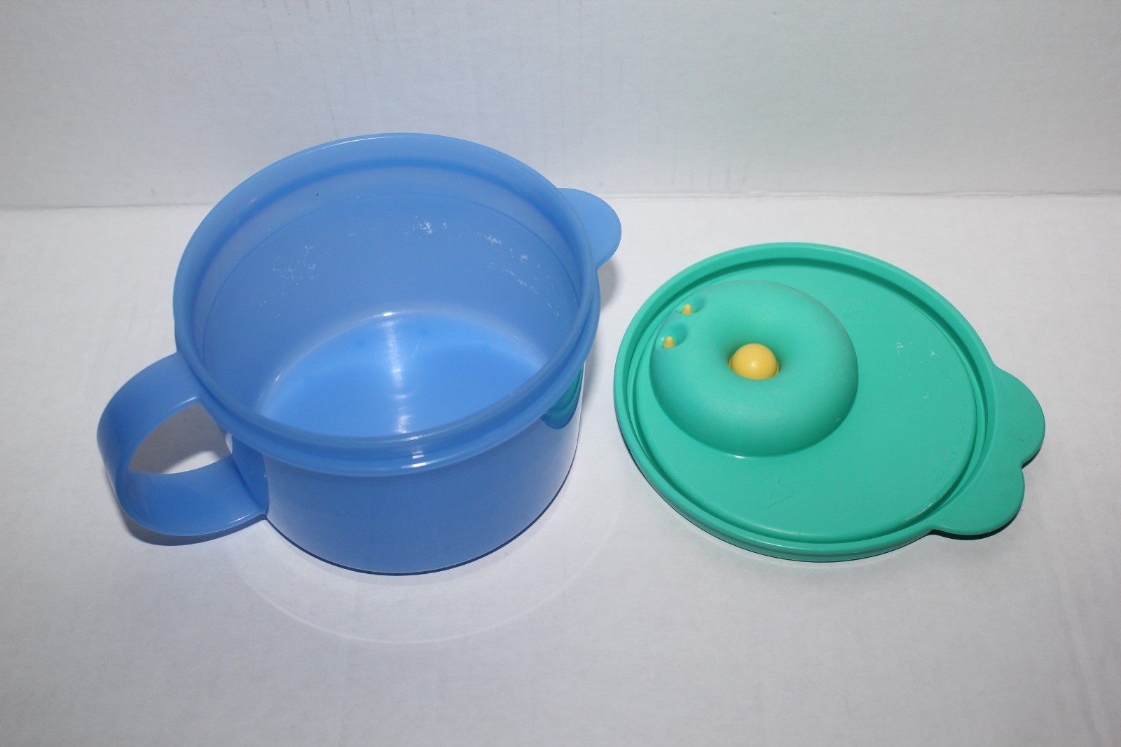 Tupperware 16 oz. Crystal Wave Soup Mug Bowl Microwave Vent Container #3155B-4