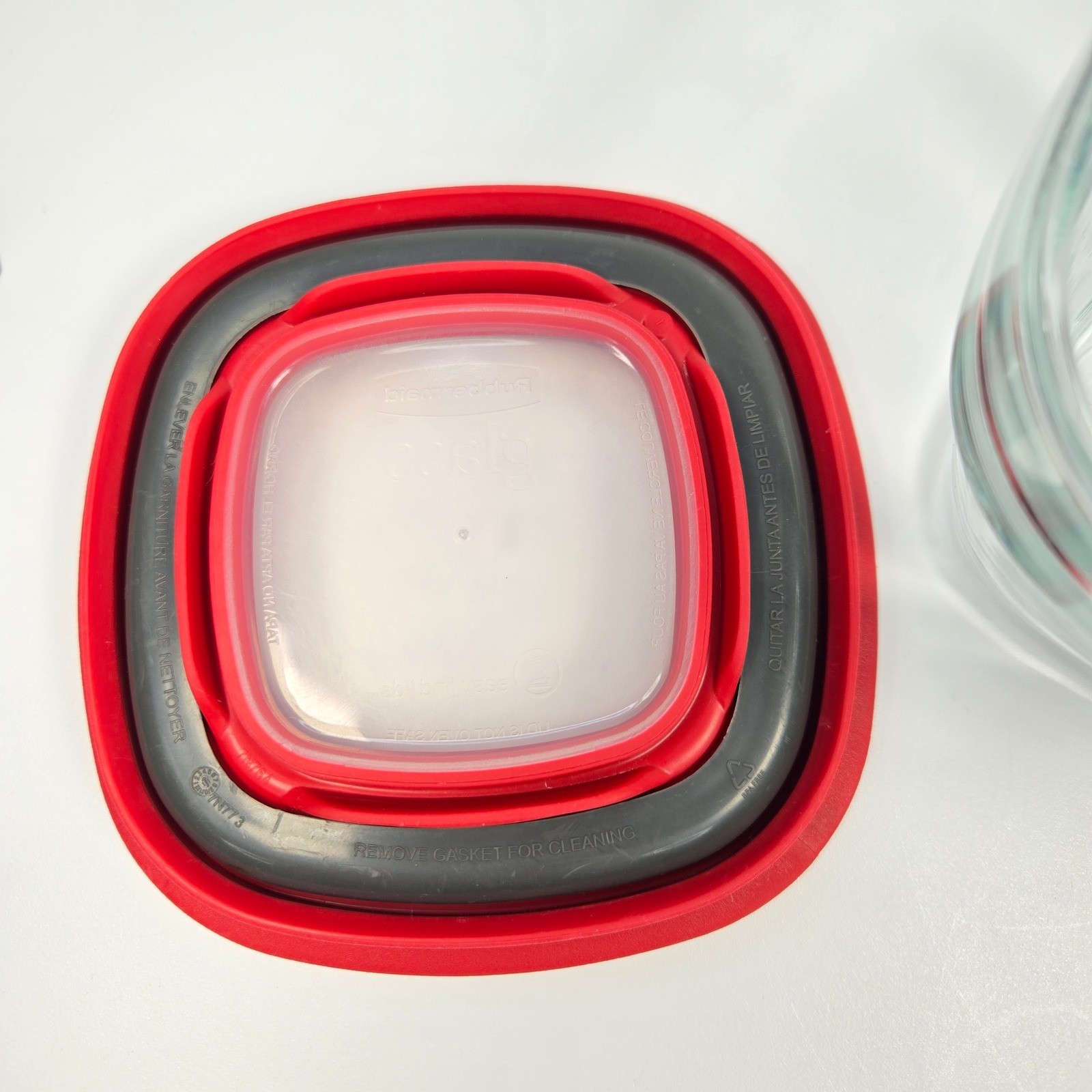 Rubbermaid Easy Find Lids Glass Food Storage Red 8 pc 1 cup, 1.5 cup, 2.5 cup
