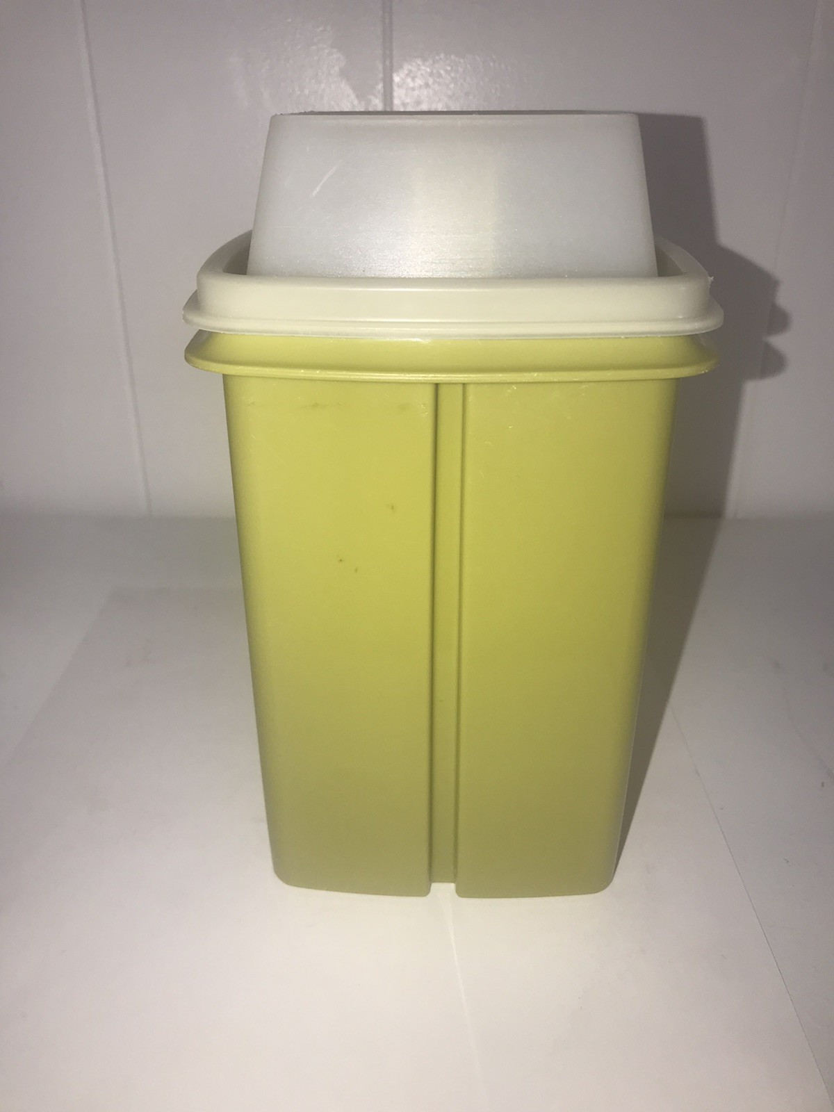 Vintage Tupperware Avocado Green 3 Piece Pickle Keeper w/ Strainer & Lid 1330-12