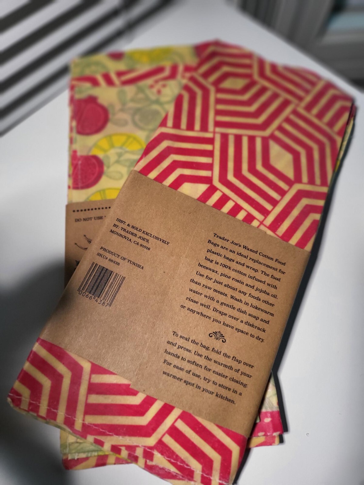 1 x Trader Joe’s 4pk Waxed Cotton Food Bags – Strawberries LIMITED NWT!!