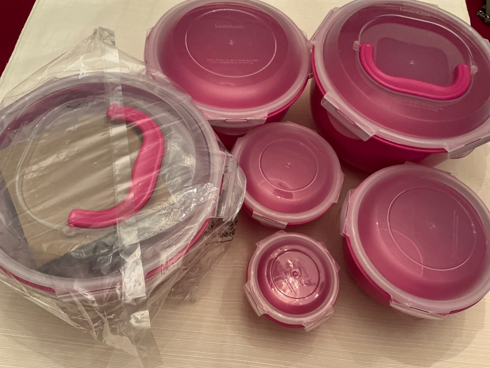 Lockn Lock Nestable Tulip Bowls 5 PC Set W/ Lids Microwave Safe Pink New