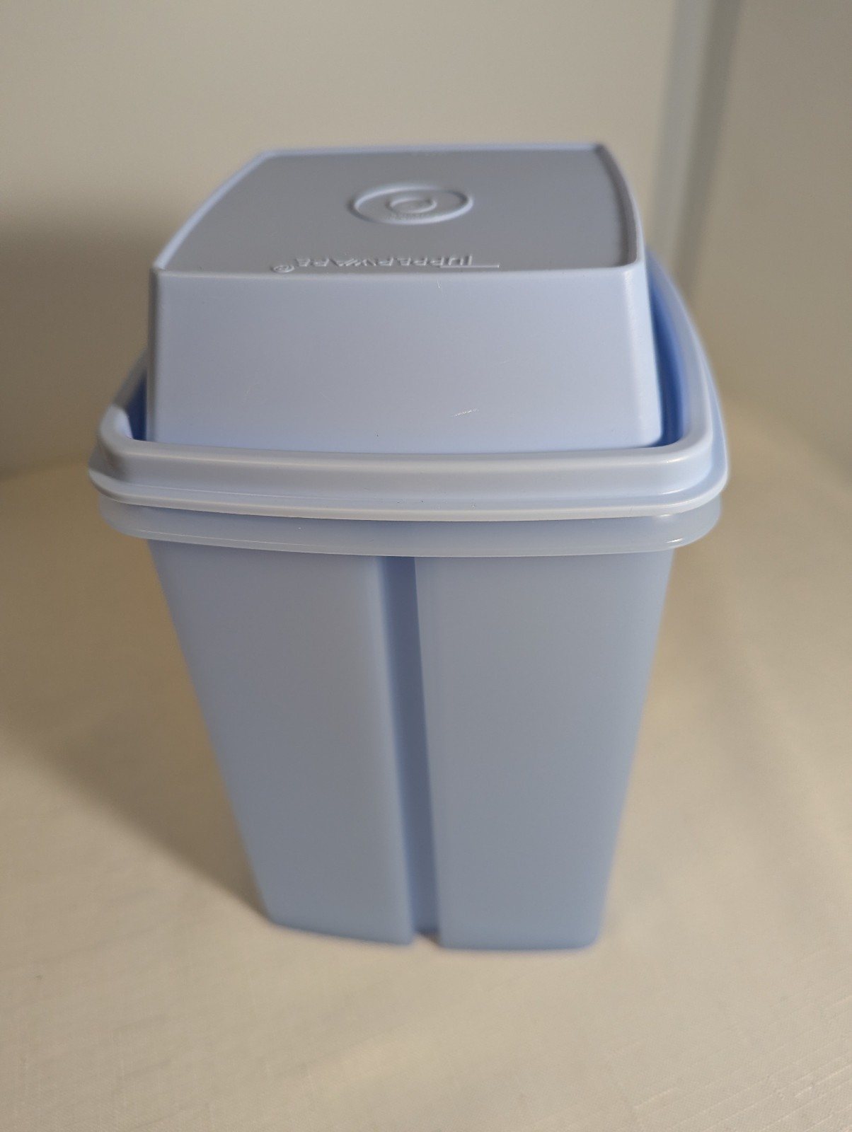 Tupperware Blue Pick-A-Deli Pickle Keeper – 1.6 L Storage Container Set
