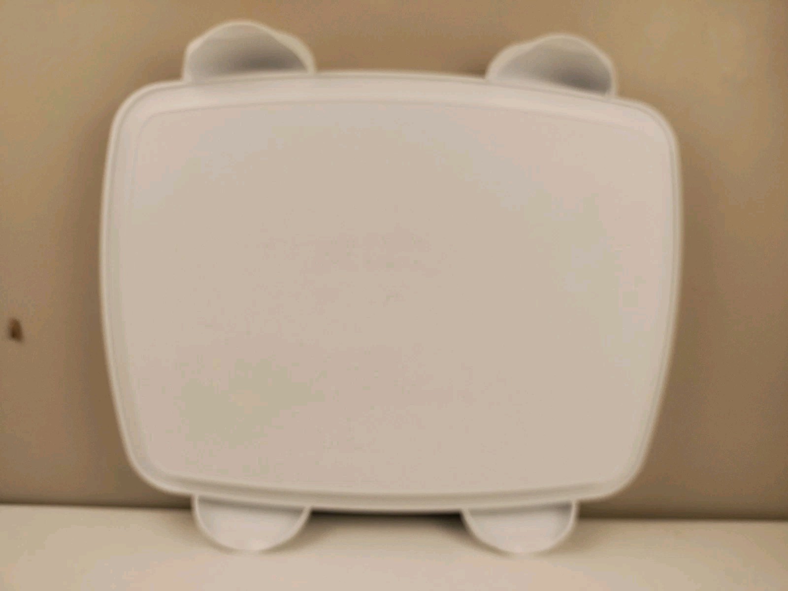 WILTON – Sheet Cake and Cupcake Carrier 3 in 1 Caddy – Plastic – White