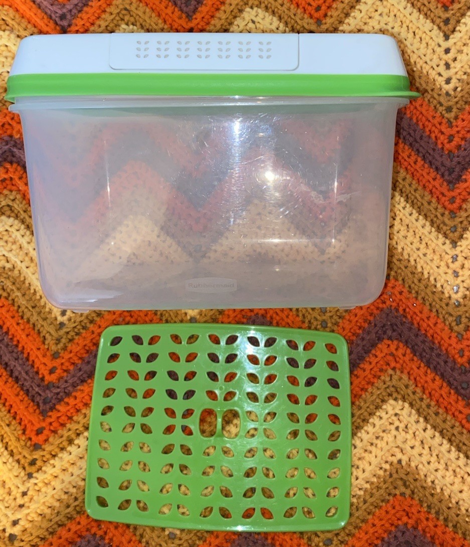 Rubbermaid FreshWorks Produce Saver Fresh Vent Large 17.3 Cups 4.1 L