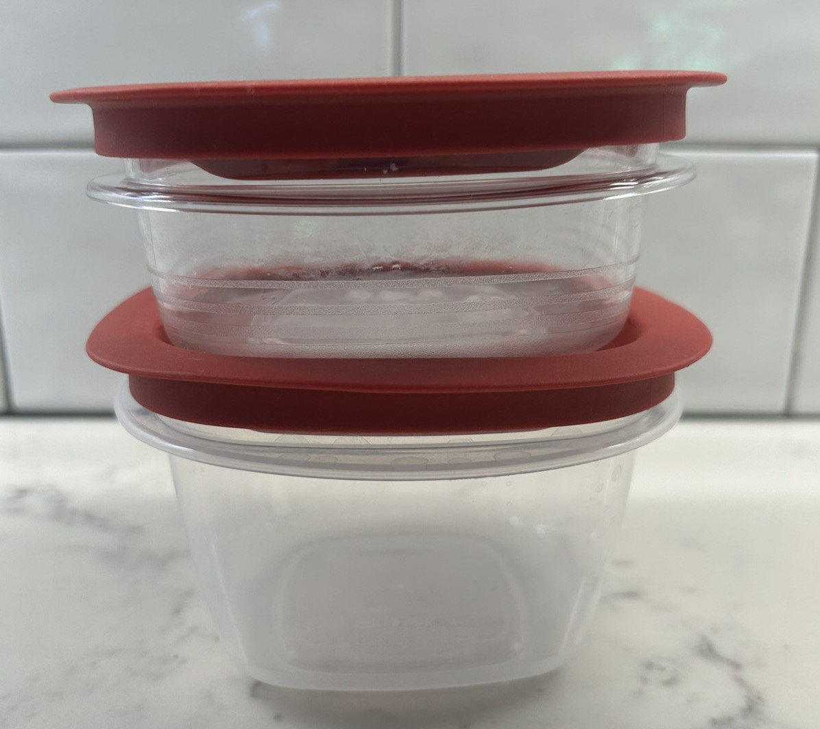 Rubbermaid Premier Food Storage Containers Red Rubber Window Lids 2c & 1 1/2c