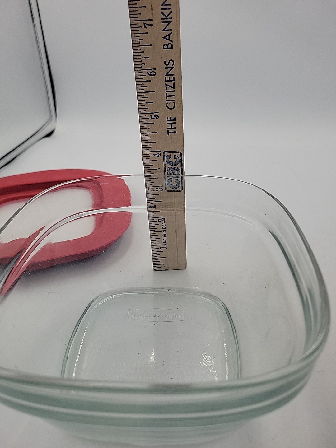 Rubbermaid Glass Food Storage Container 4 Cup with Easy Find Lid 7N63 Red