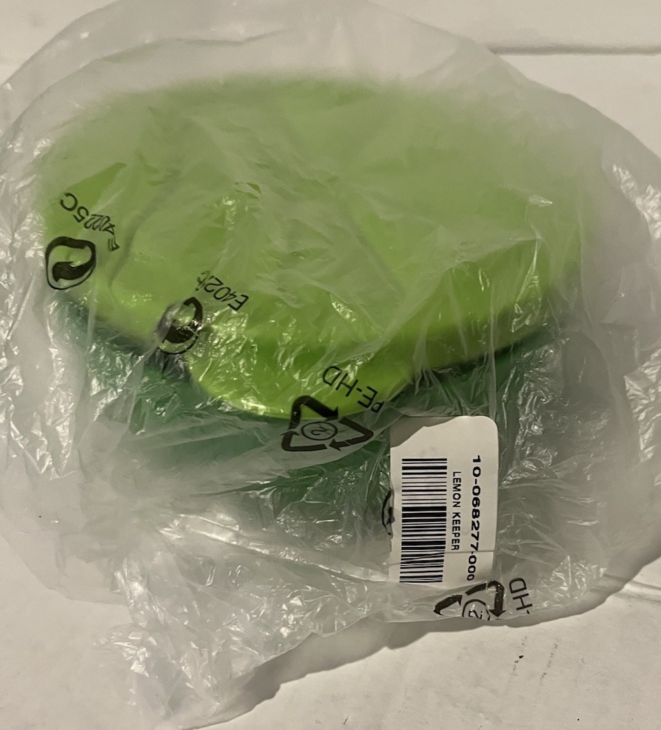 Tupperware Lemon Citrus Keeper Forget Me Not 16oz Green New Container