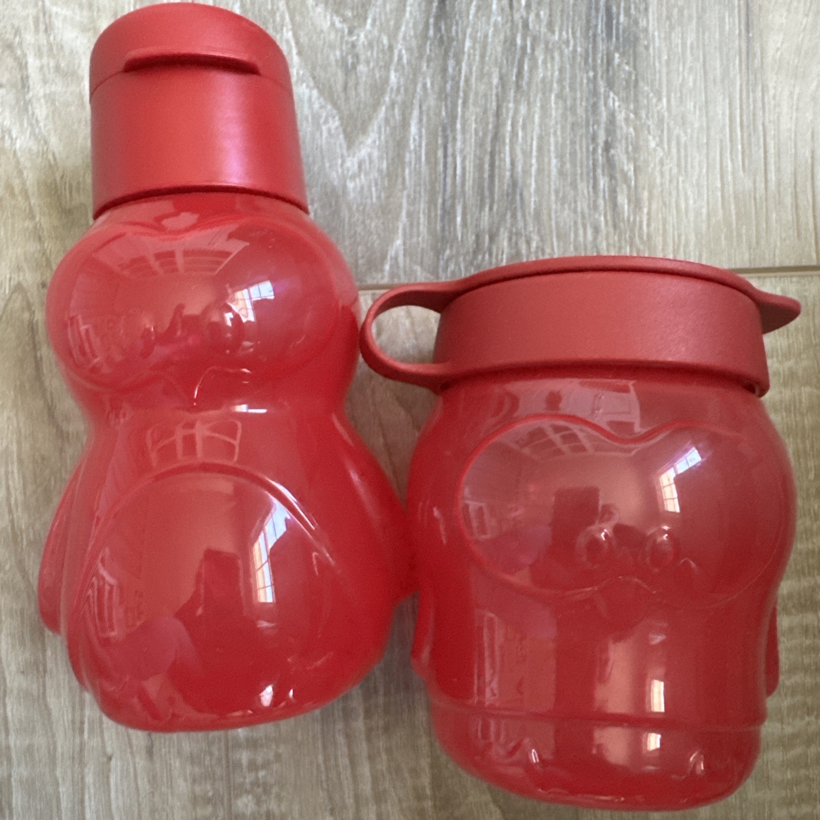 Tupperware Snack Set in Red- 2 Pieces – NEW