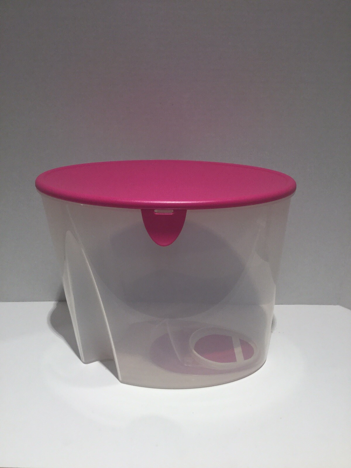 Tupperware FIFO First In First Out Cereal Storage Container 21 Cups Pink Lid New