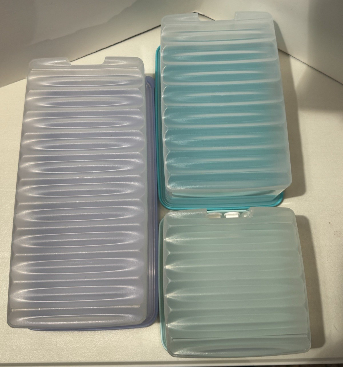 Lot 3 Tupperware FridgeSmart Containers Variety Lids 2 Rectangle 1 Square VGUC