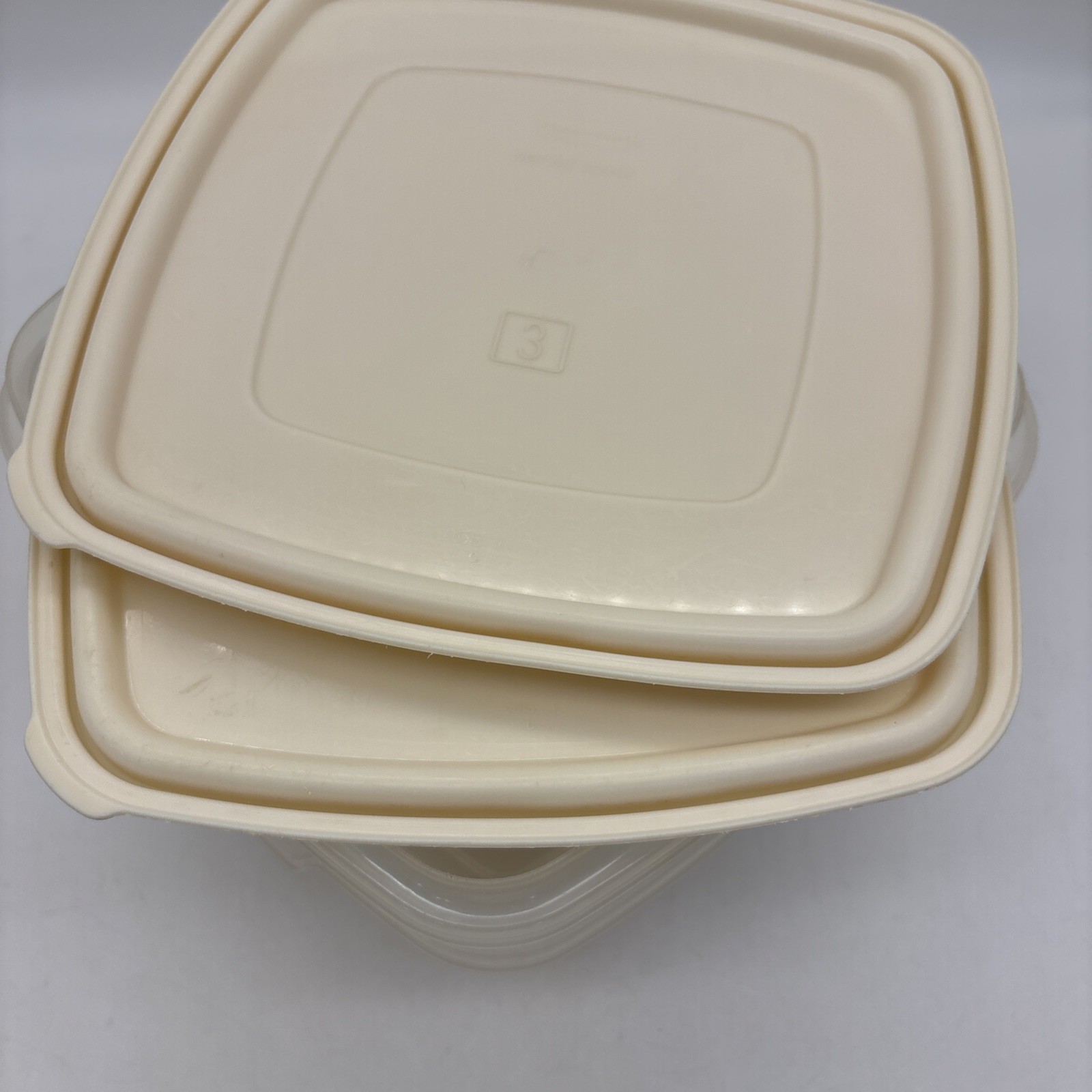 SET OF 12 – VTG. RUBBERMAID SERVIN SAVER – CONTAINERS & LIDS Mult Size Shape