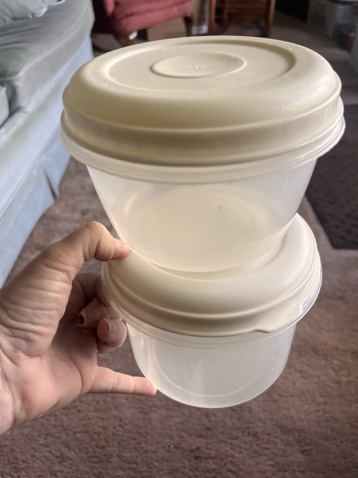 VTG Rubbermaid Servin Saver Round #8 Container Clear w Almond Lid 6 Cups And 2