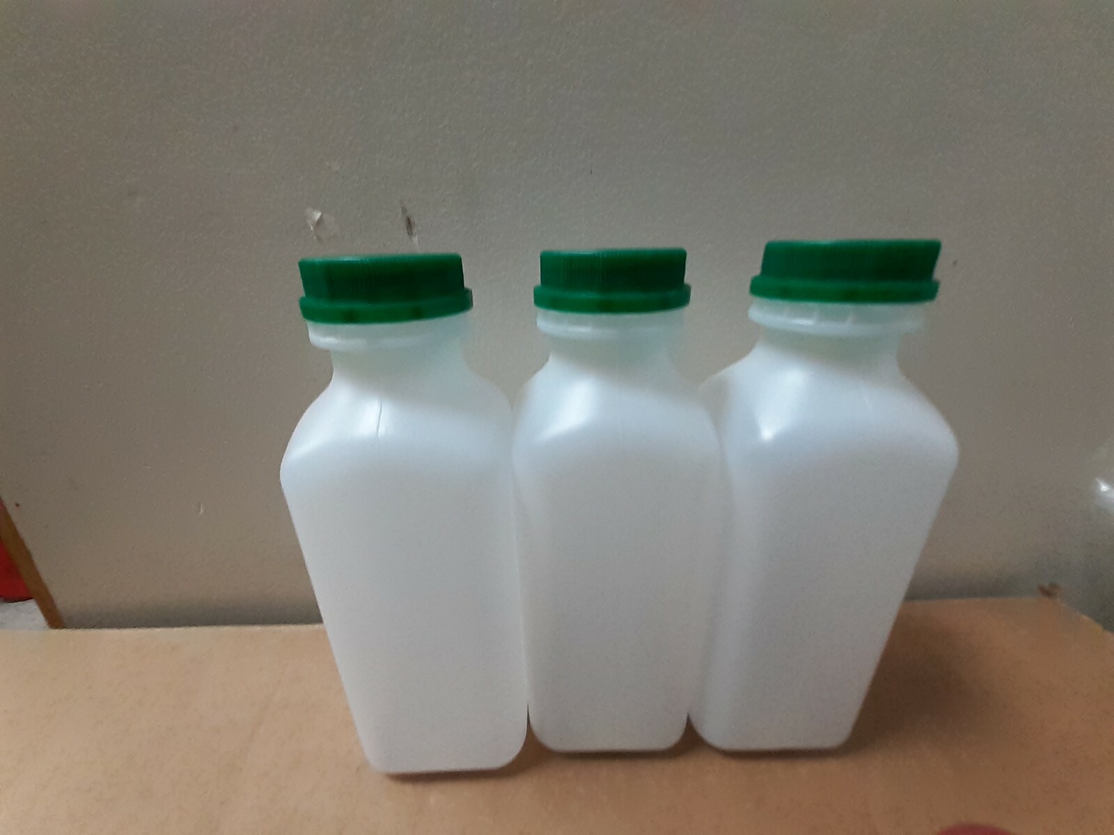 40 – 16 oz Plastic juice Bottles With Tamper Proof Caps