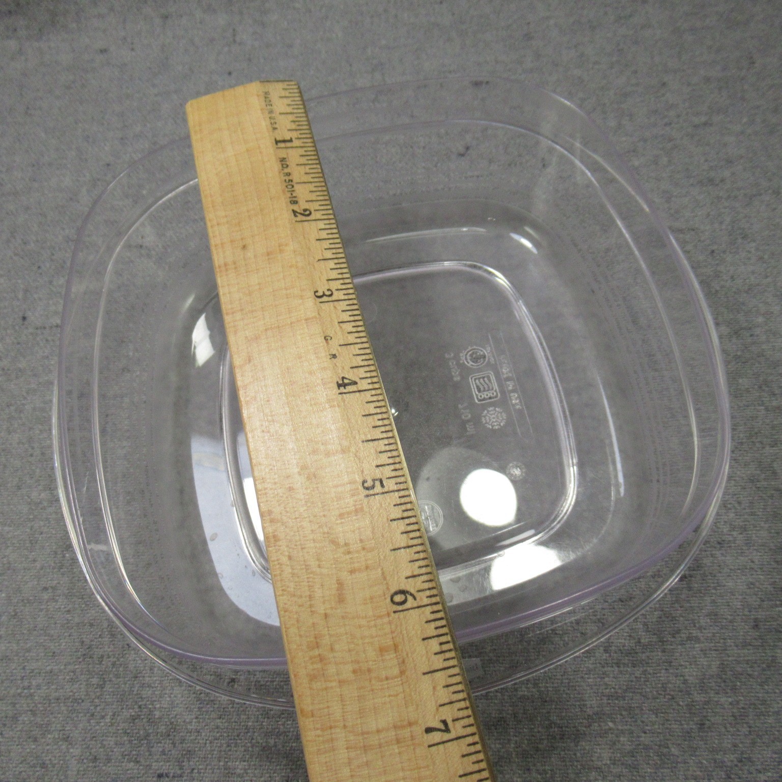 3 Rubbermaid Premier Storage Square Container 3, 2, 1.25 C Stripes Red Lids Lot
