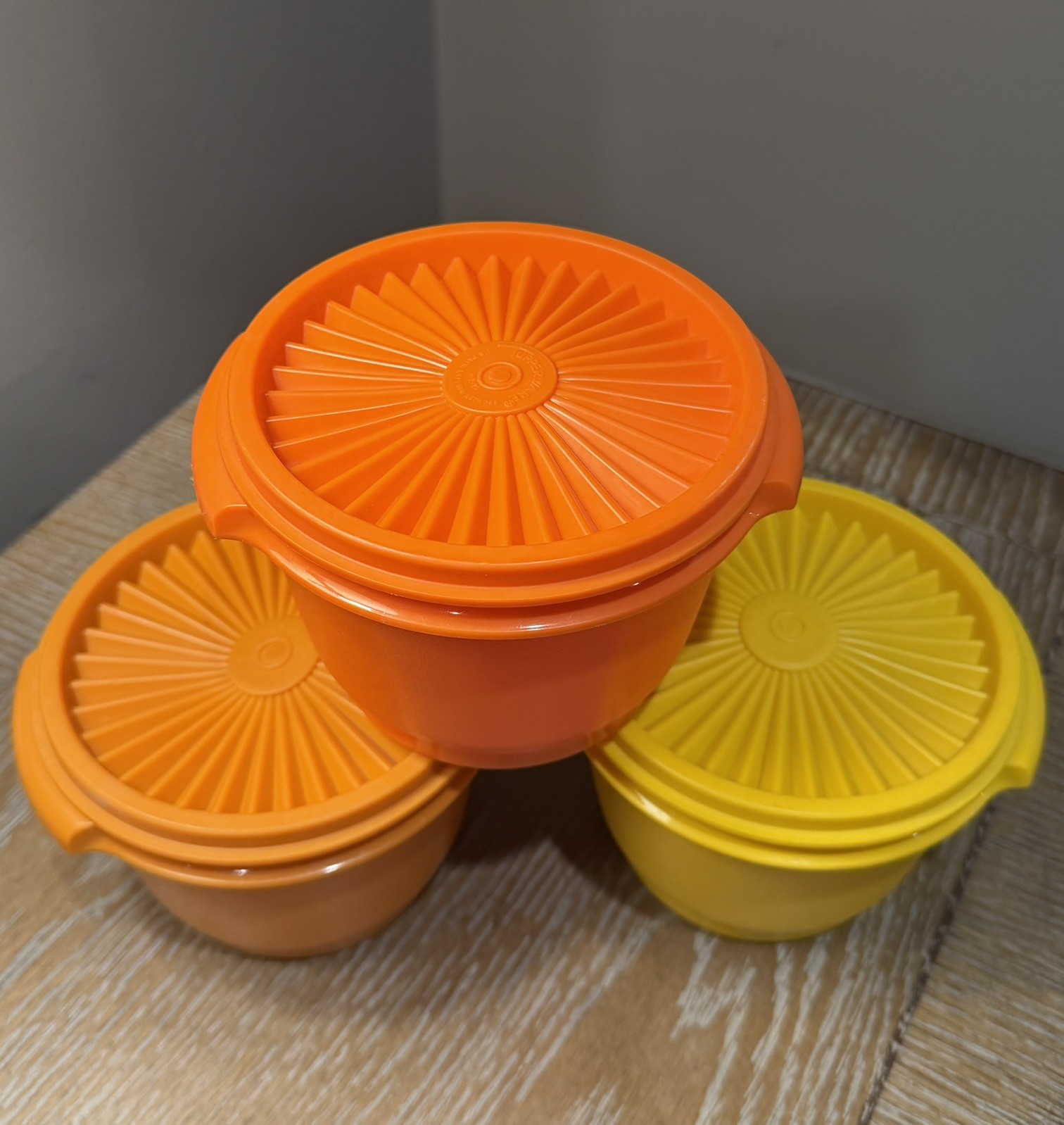 Vintage TUPPERWARE 20 oz SERVALIER Bowls #886 & Instant Seals #812 Set of (3)