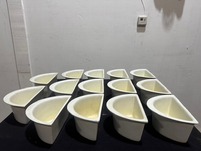**LOT OF 14** “BON CHEF 5102” WHITE POLY CANE COATED HALT-MOON FOOD CONTAINERS