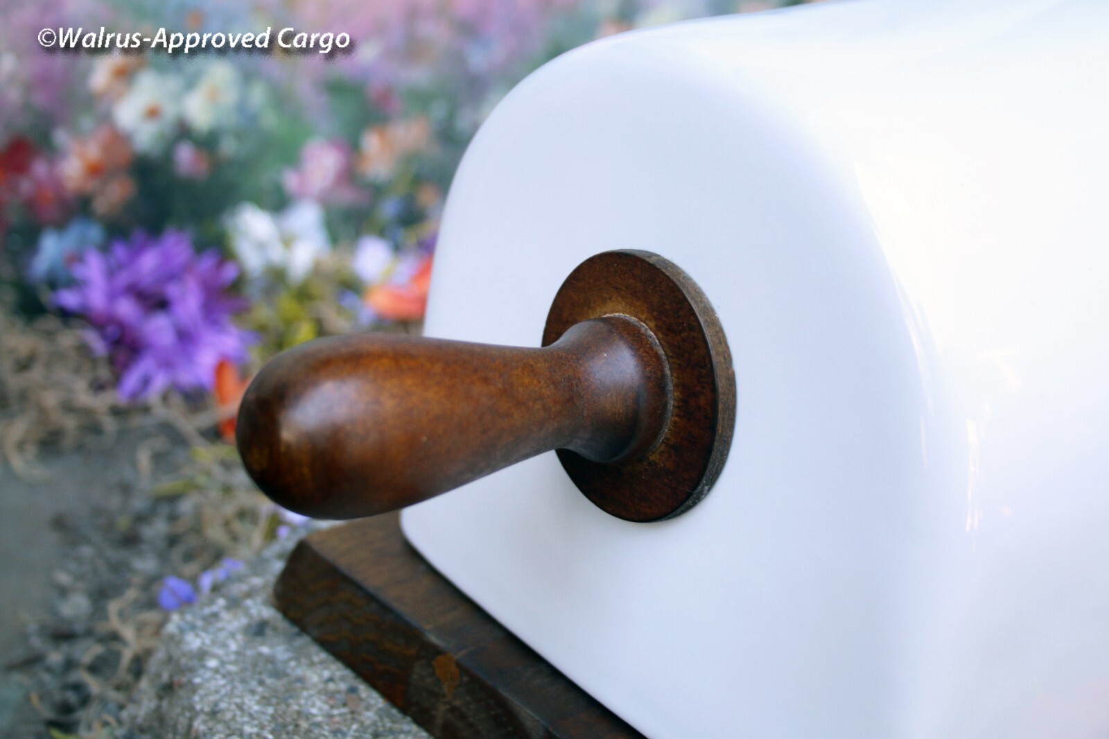 POTTERY BARN ROLLING PIN BREADBOX – RARE AND JUST WHAT YOU KNEAD IN THE KITCHEN!