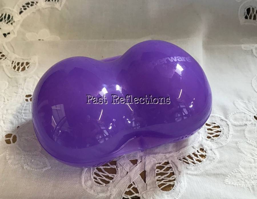 TUPPERWARE DUO FRUIT LOCKER FORGET ME NOT KEEPER PURPLE