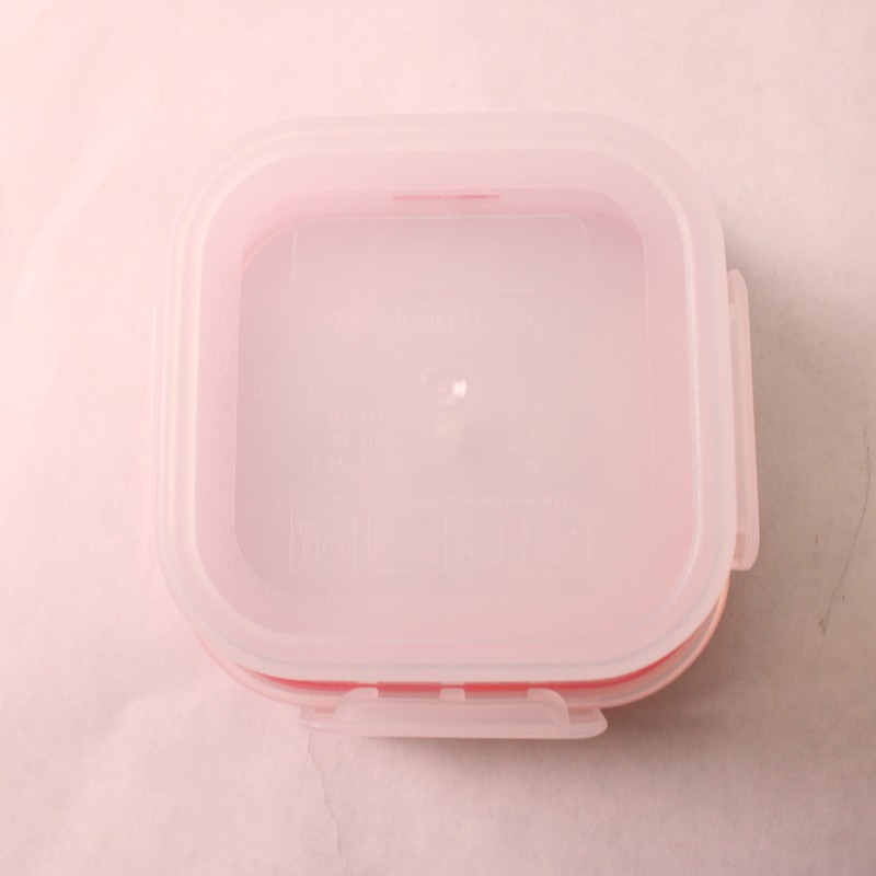 Lot of 3 Snapware Food Storage Containers Red Lids 0.5 Cups and 1.25 Cups