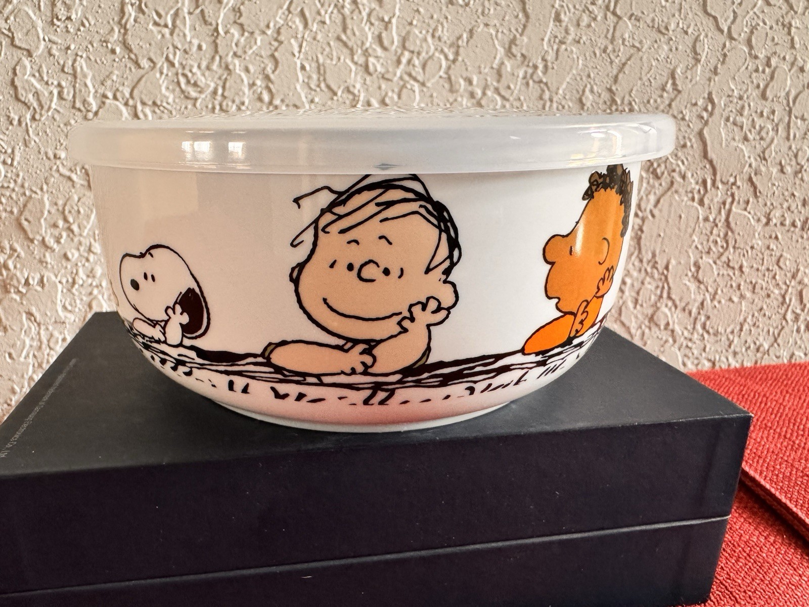 Peanuts Gang Ceramic Bowl With Vented Lid 5.5”
