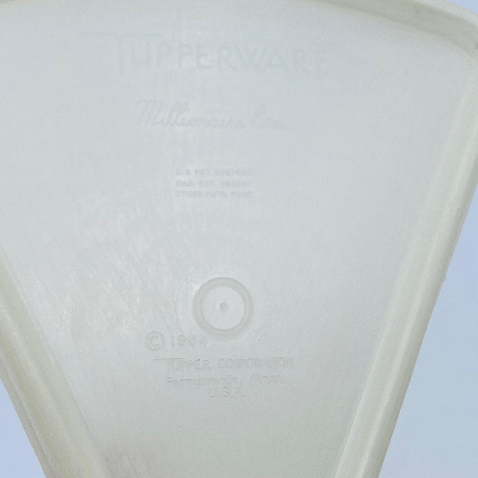 Vintage Tupperware 1967 Millionaire Line Pie Slice Keeper With Lid