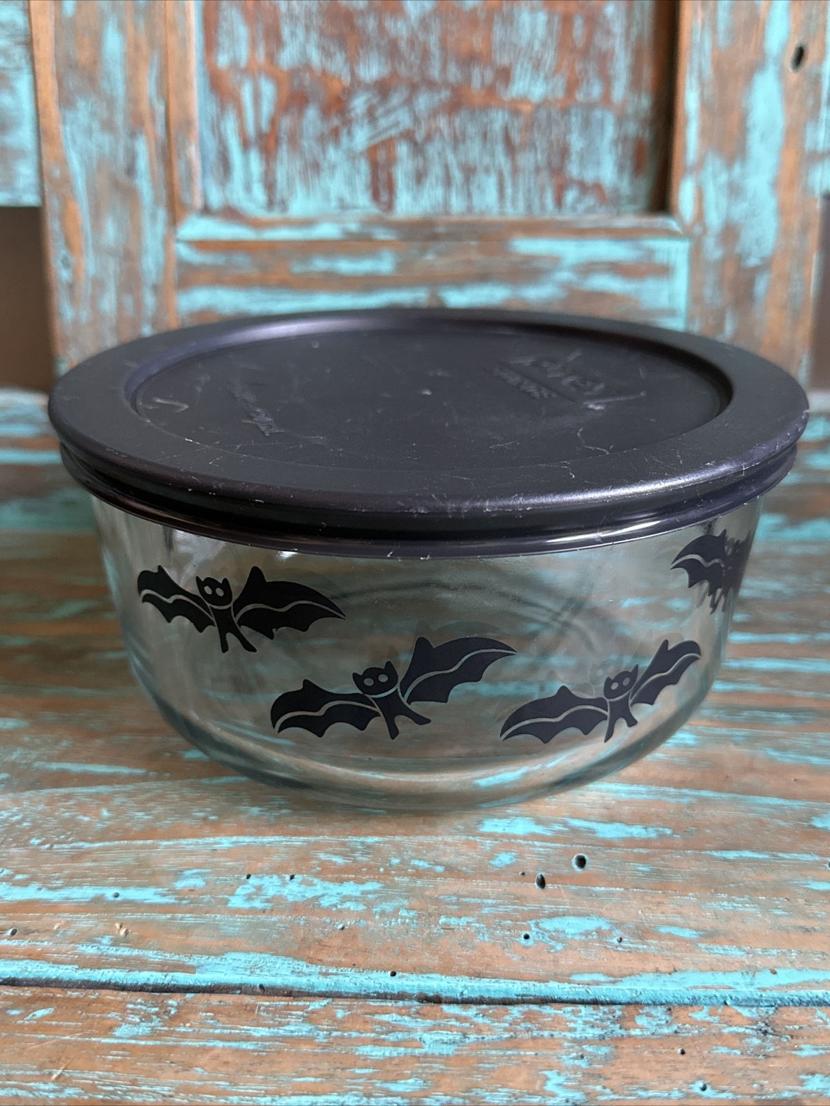 Pyrex Glass 1 Qt Storage Container With Black Bats 4 Cups Black Lid Halloween