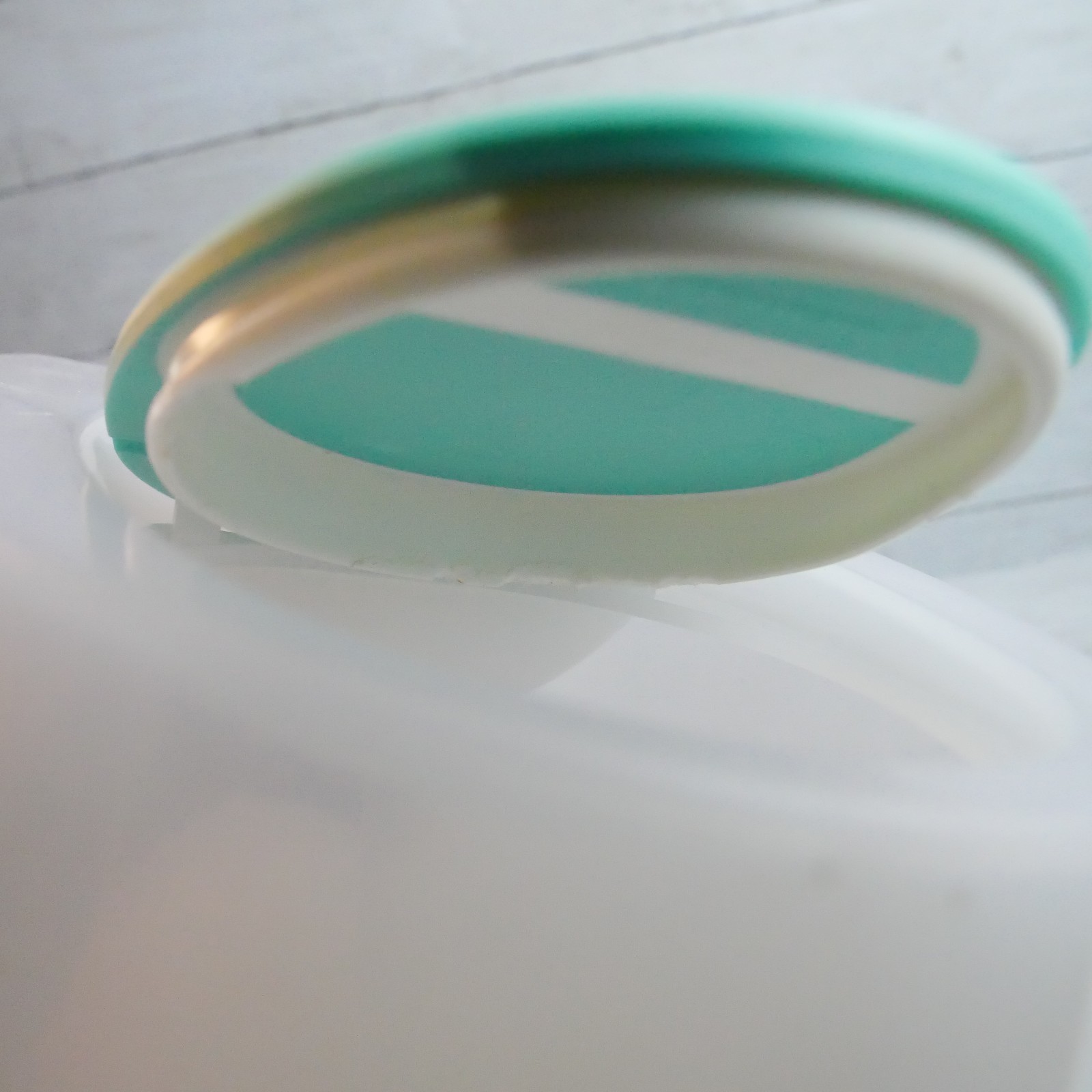 Tupperware 21 Cup FIFO-First In First Out Cereal Grains Storage Container READ