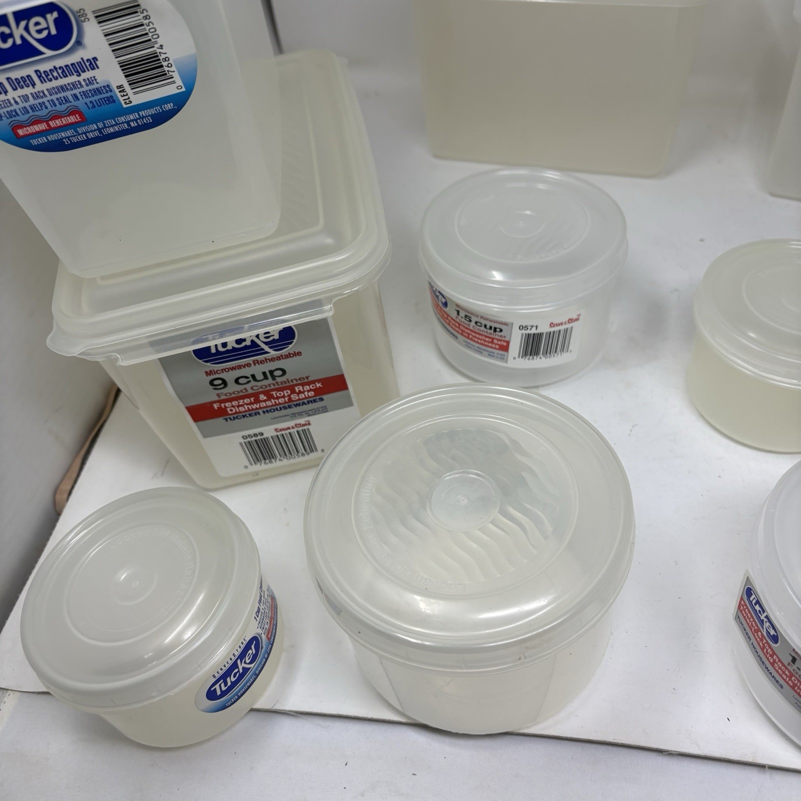 Vintage Tucker Serve & Store 32 Pc Food Container Set – Missing 2 Pieces