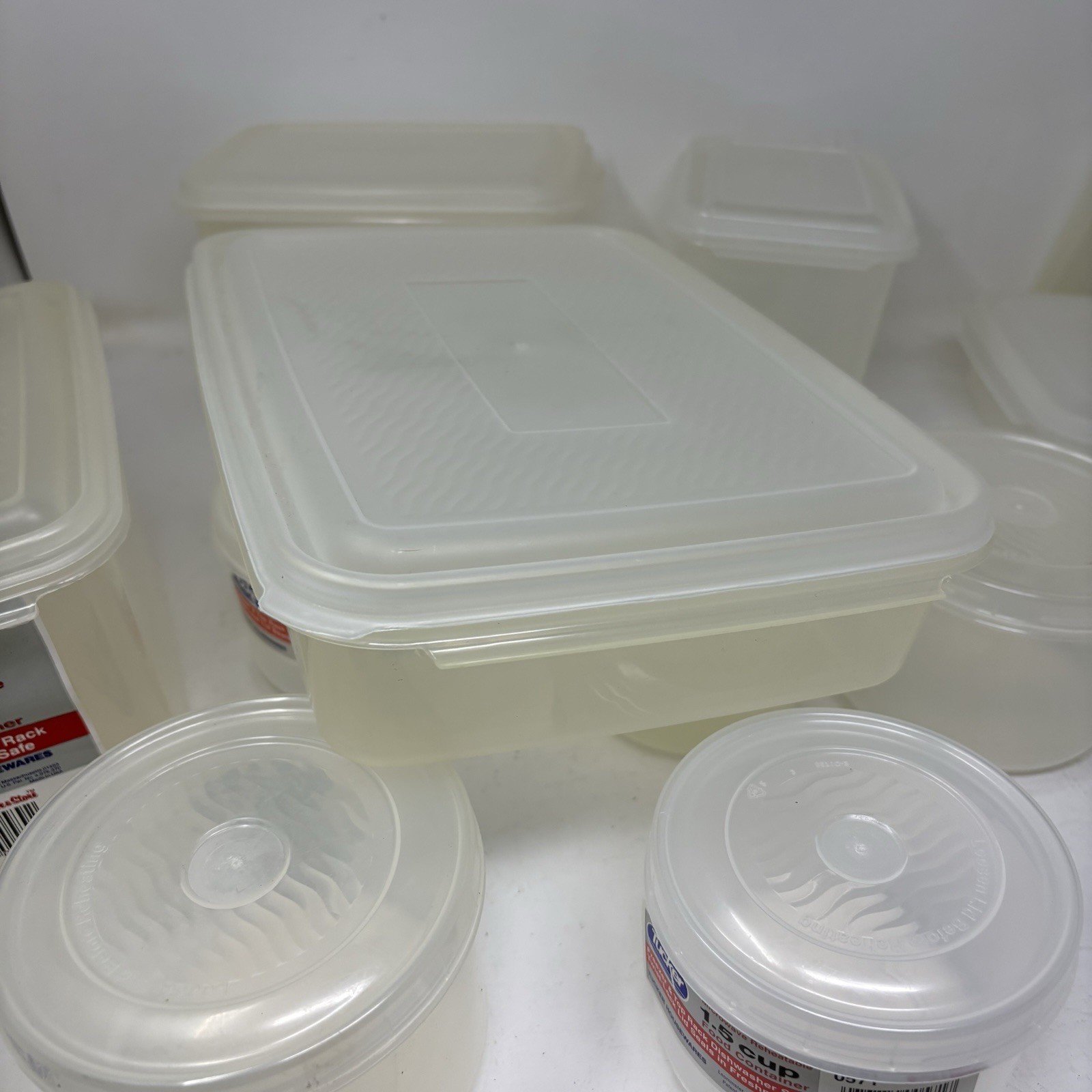 Vintage Tucker Serve & Store 32 Pc Food Container Set – Missing 2 Pieces
