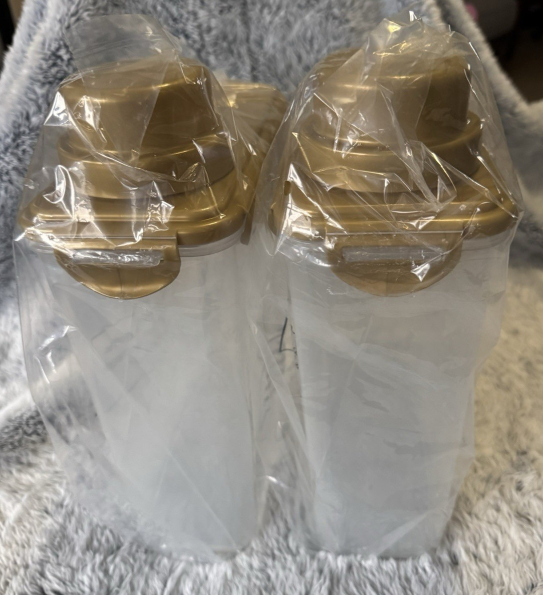LocknLock Set of (2) 16-Cup Pantry Containers Storage with Pour Spout GOLD – NEW