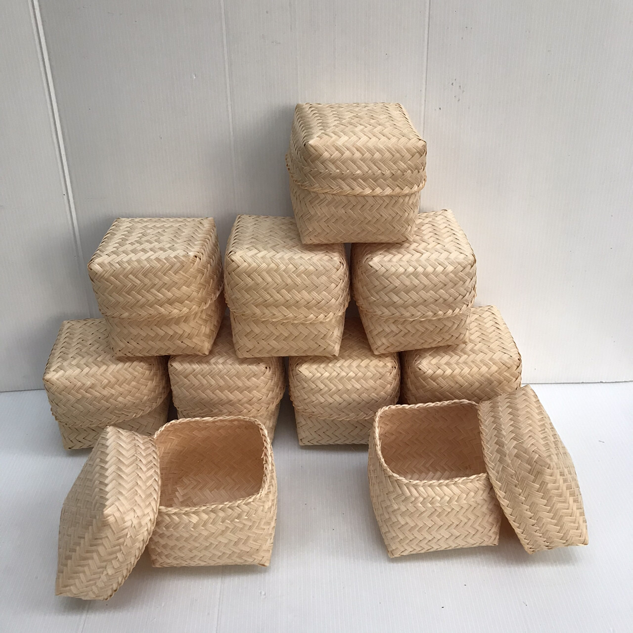 Vintage Thai Handicraft Kratip Sticky Rice Small Bamboo Serving Basket Size3″X3″
