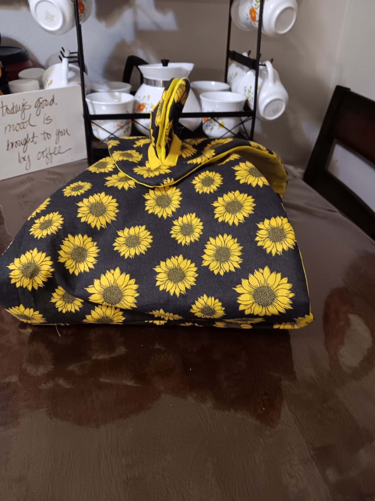 Petal Shaped Food Carrier Hot Pad