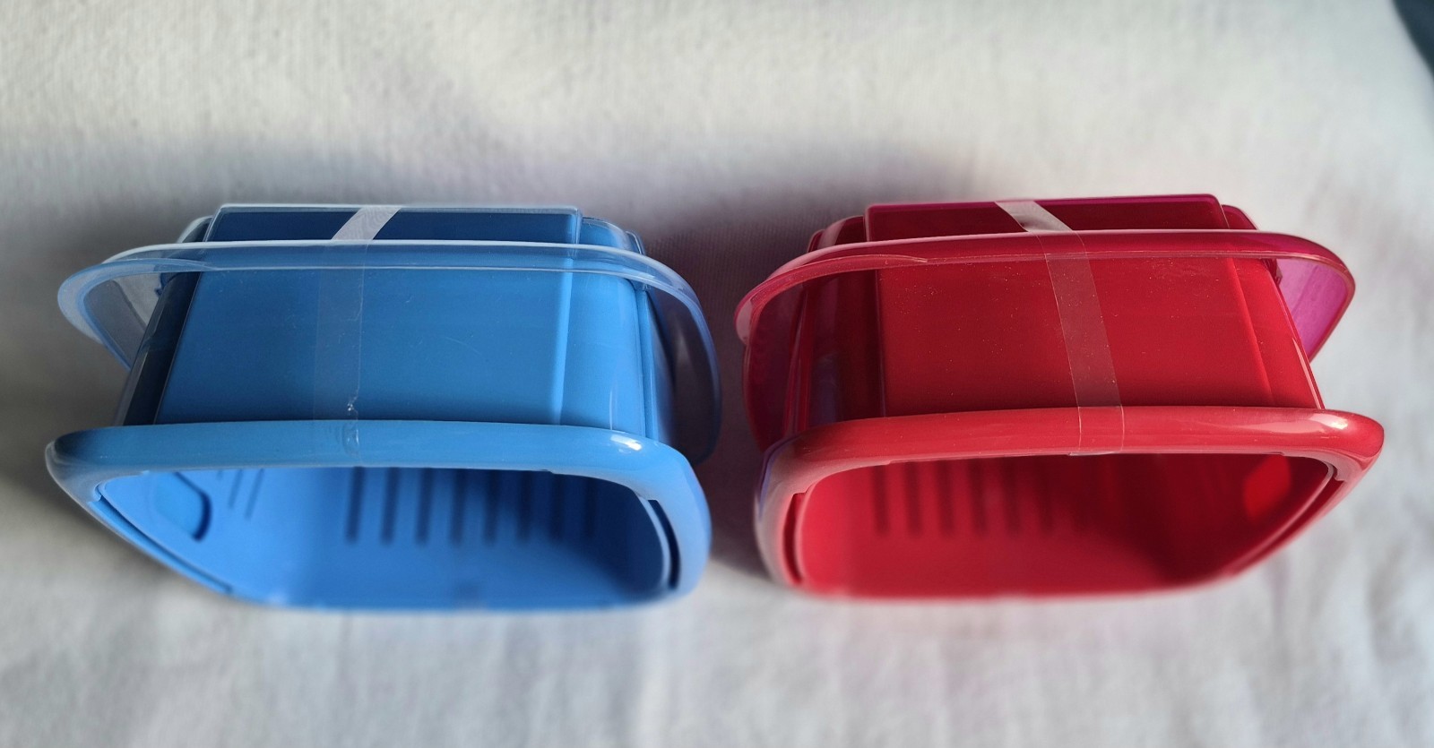 2 X Hutzler 3 in 1 Berry Box Produce Keeper, Quart Size, Red and Blue