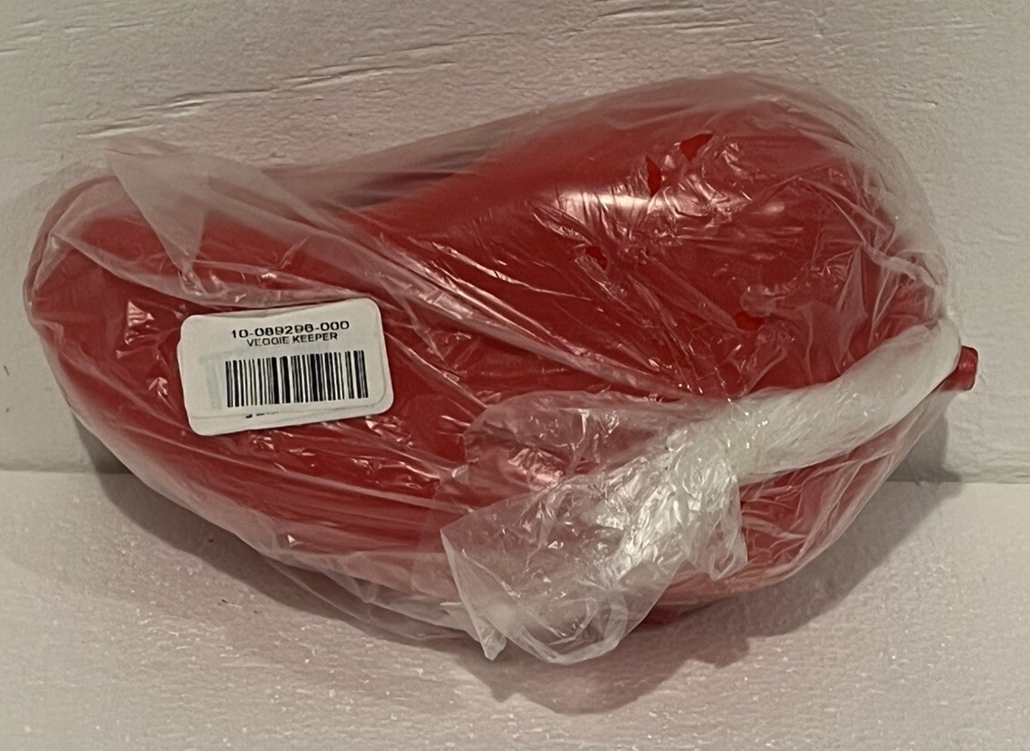 Tupperware Forget Me Not Veggie Vegetable Keeper Red New Pepper