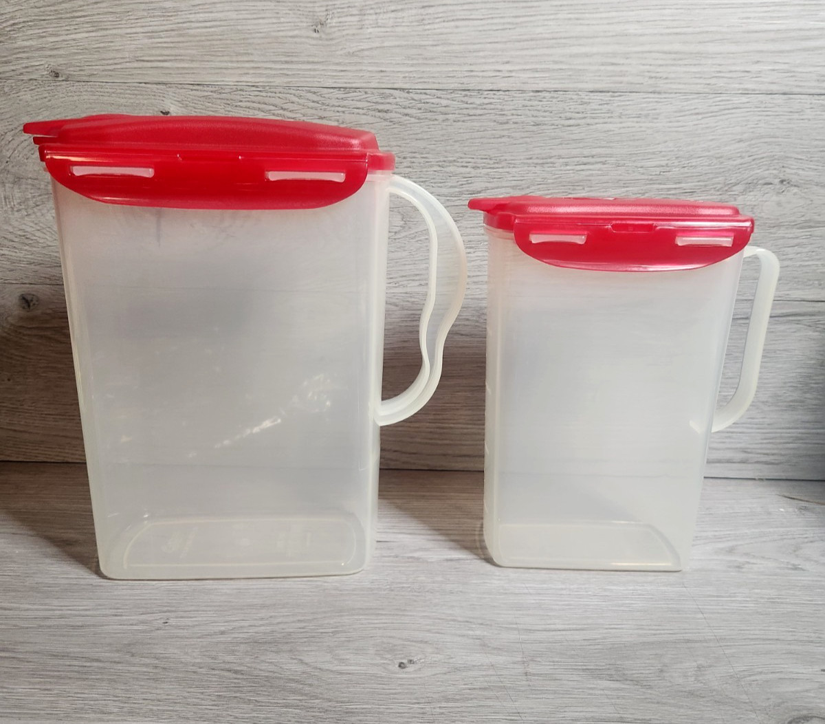 Lock & Lock Food / Liquid Storage containers 4.2qt & 2.1qt Set Of 2 Red NEW