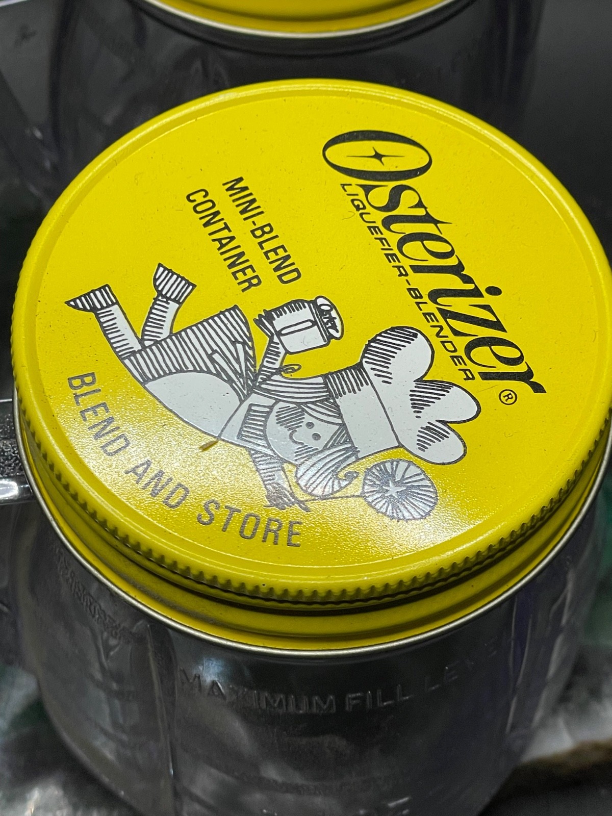 3 Vtg Osterizer Mini Blend Containers Jars 8oz. Blend & Store Plastic Metal Lid