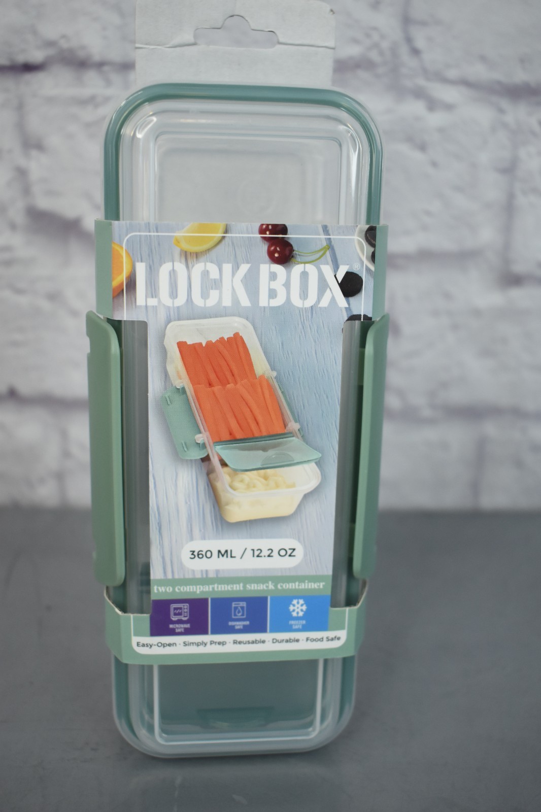Lock Box 12.2 Oz Two Compartment Snack Container Sage Green Locking Lid NEW