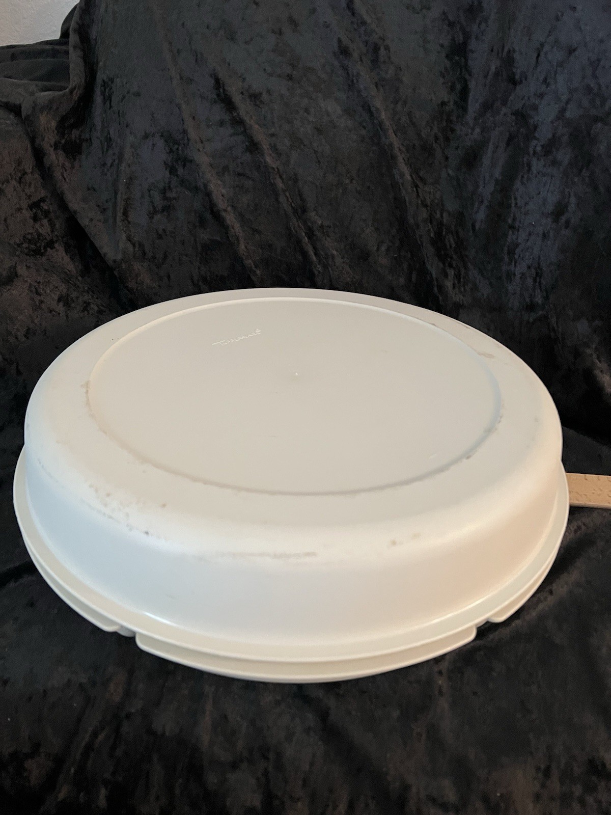 Round Plastic Food Storage Containers w/ Snap Lids, White, 1 qt, 11 in, 2pc