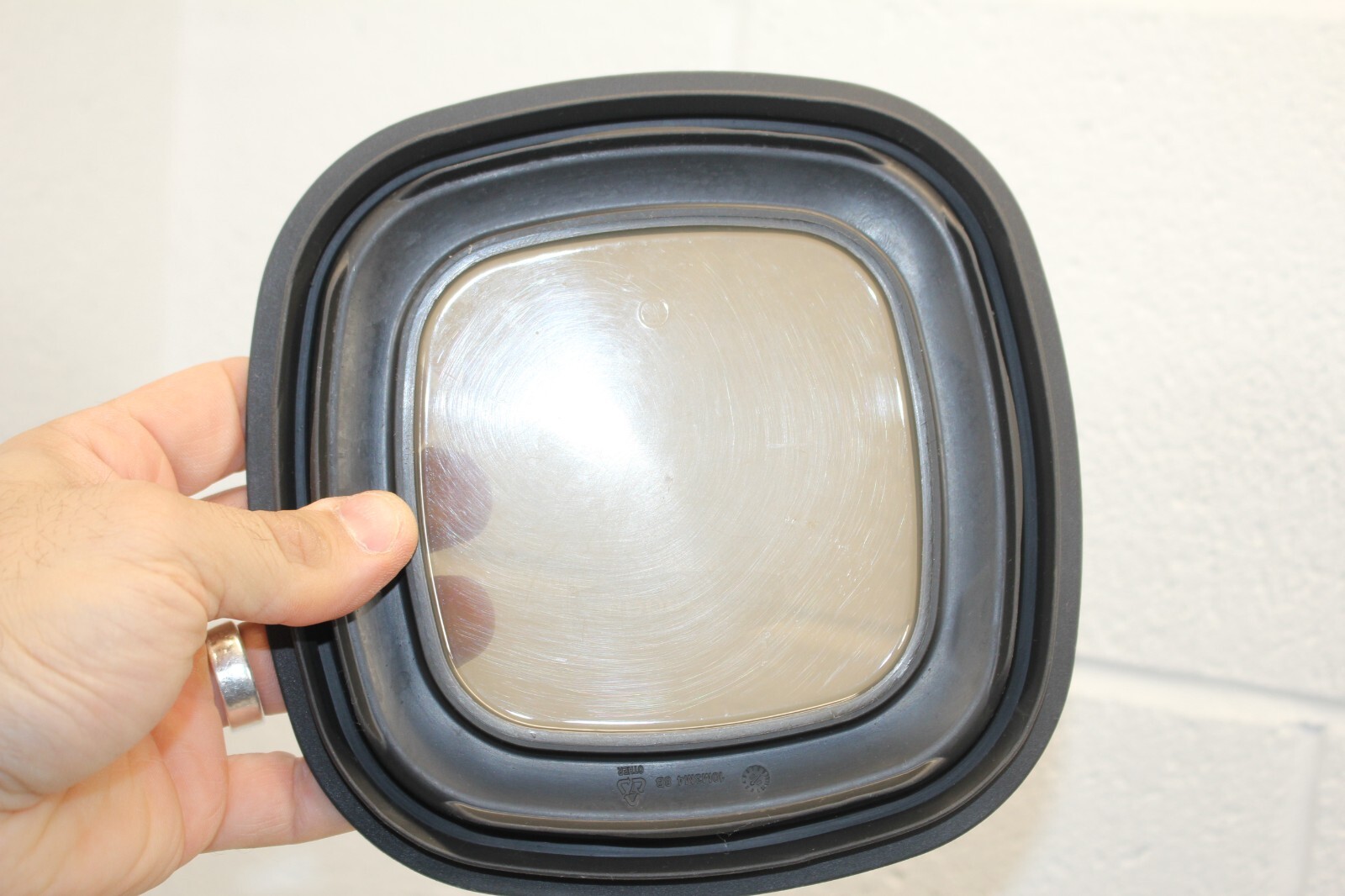 Rubbermaid Storage Container Replacement Lid ONLY 10M3M4 Black w/ Window 7″
