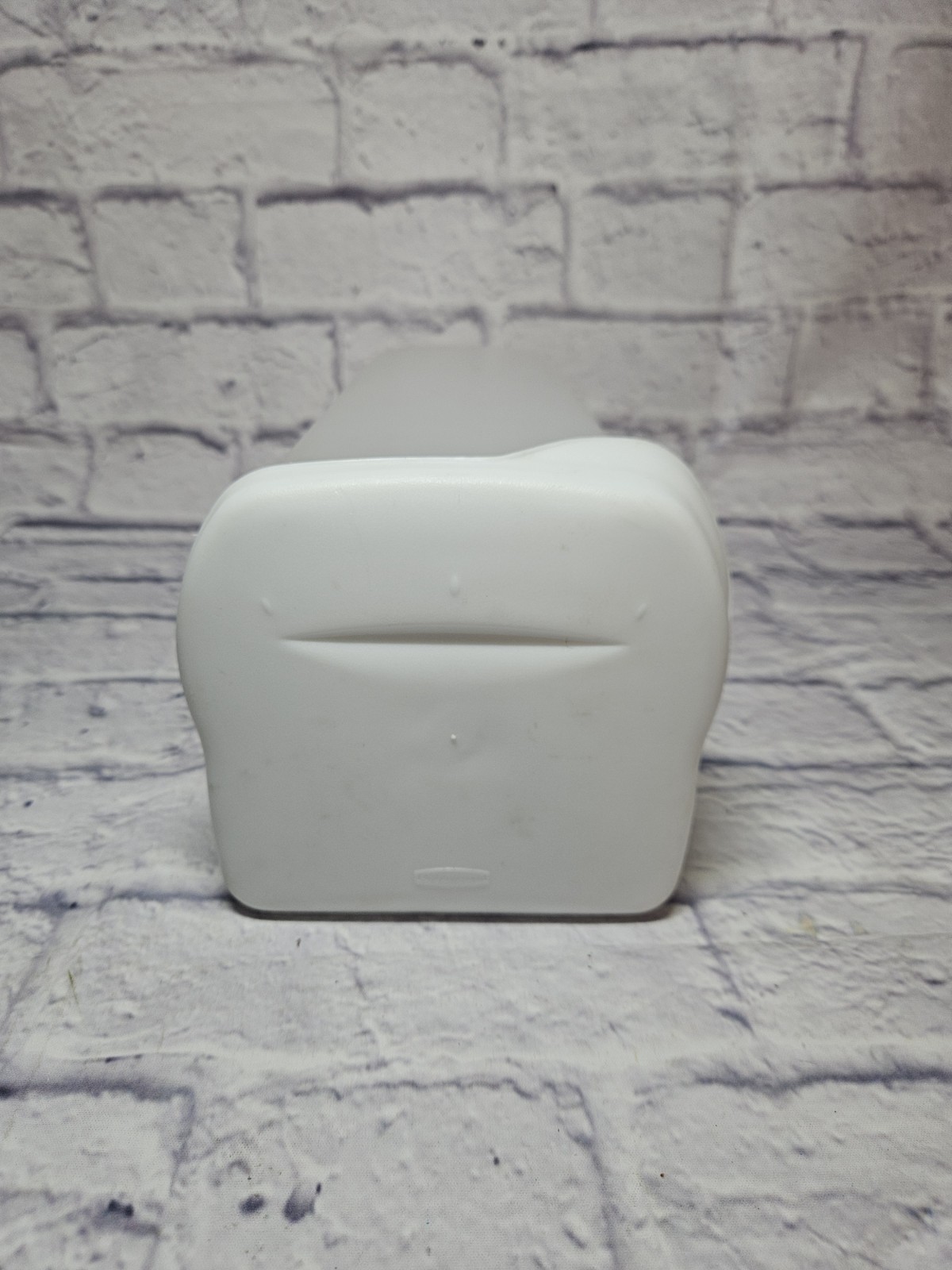 VTG Rubbermaid Servin Saver Bread Loaf Container w/ Insert-1980s-#380A-14″ White