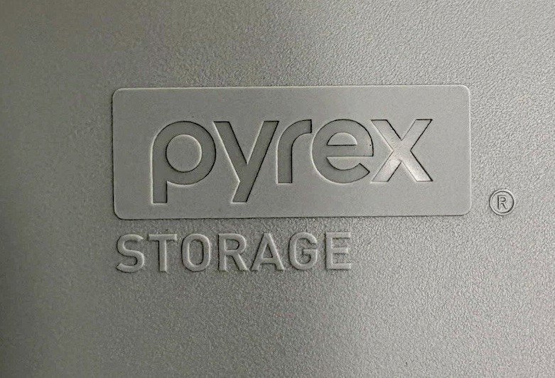 Pyrex 2-cup Rectangle Glass Storage: Hello Kitty®, (with Lids) X 4