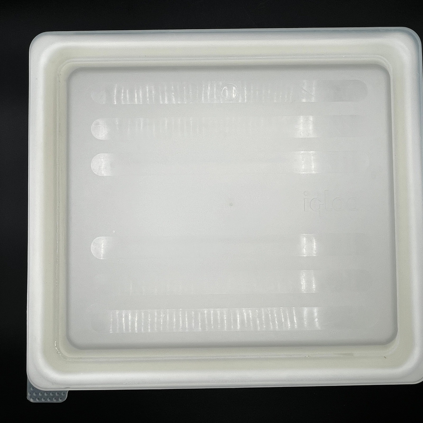 Vtg Igloo White Plastic Food Storage Container Lid Cooler Legend 11x10x3.5″ USA