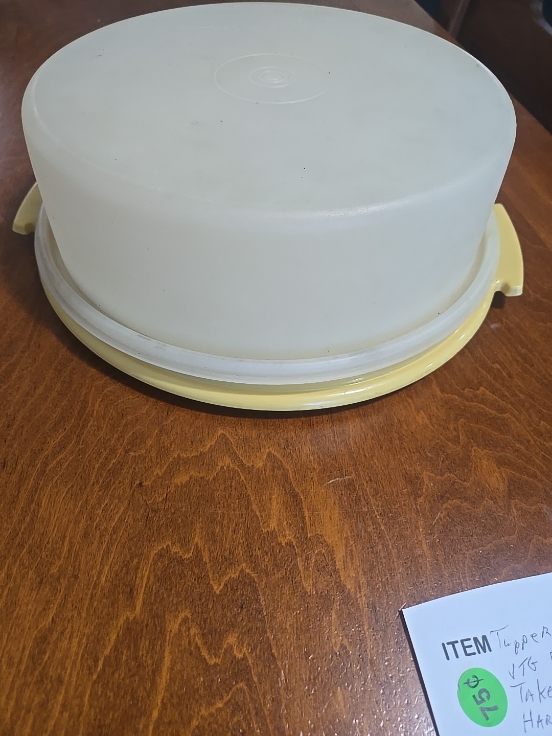 Vintage Tupperware Pie Cake Keeper Taker Carrier 719-1 Harvest Gold