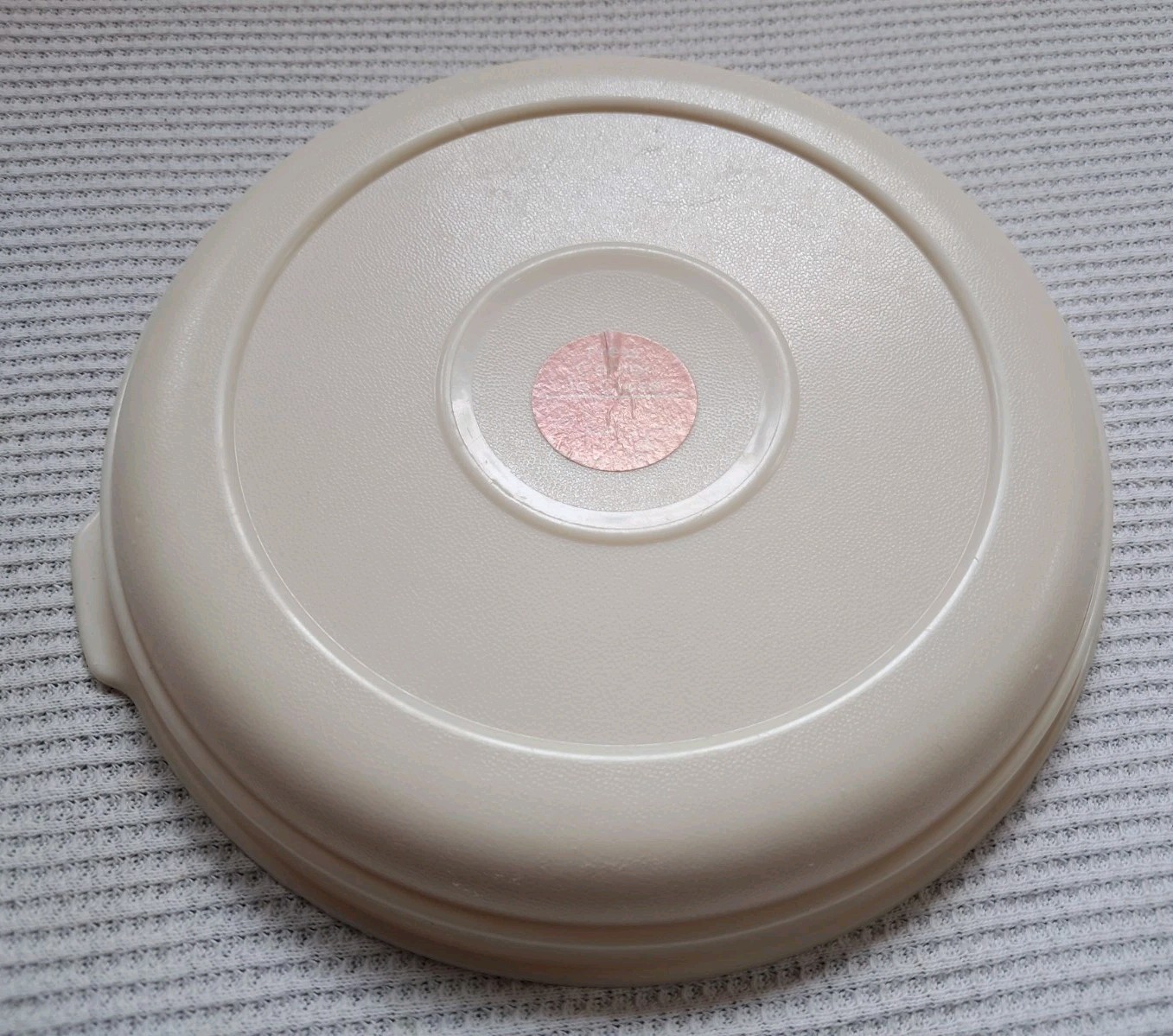 Rubbermaid Servin Saver replacement Snap Lid ONLY 0023 #9 Round Almond 7 3/8″