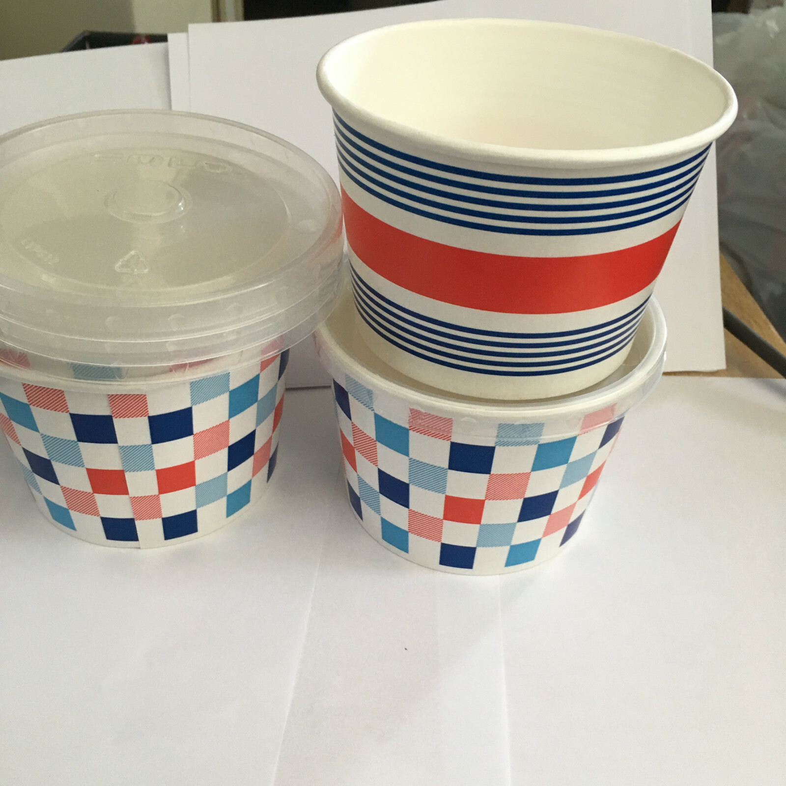 VINTAGE HARD TO FIND SPECIAL DESIGN SOLO COLD FOOD CONTAINERS RED WHITE BLUE