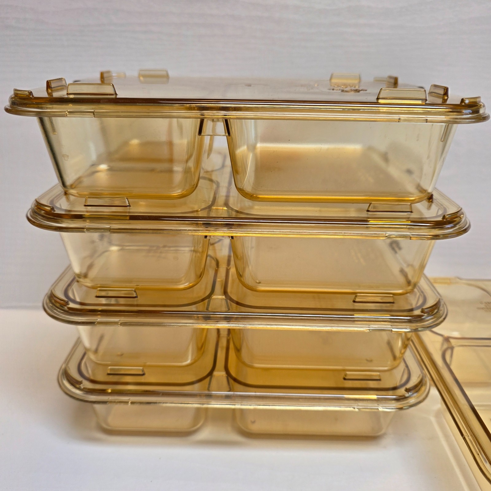 Cambro Food Storage Compartment Container Stackable w/Lid Lunch Leftovers Picnic