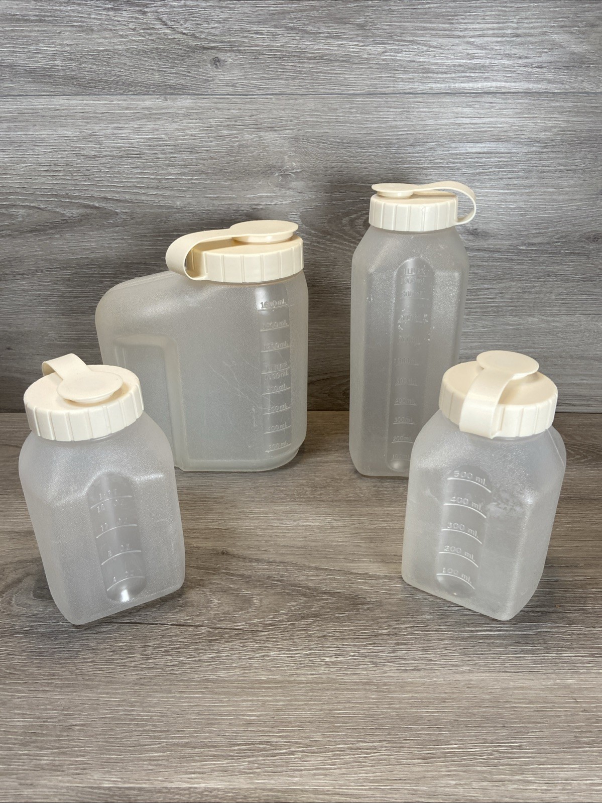 Rubbermaid Servin Saver Bottle Lot Of 4 Pints Quart 1.75 Qt Jug Almond Lids