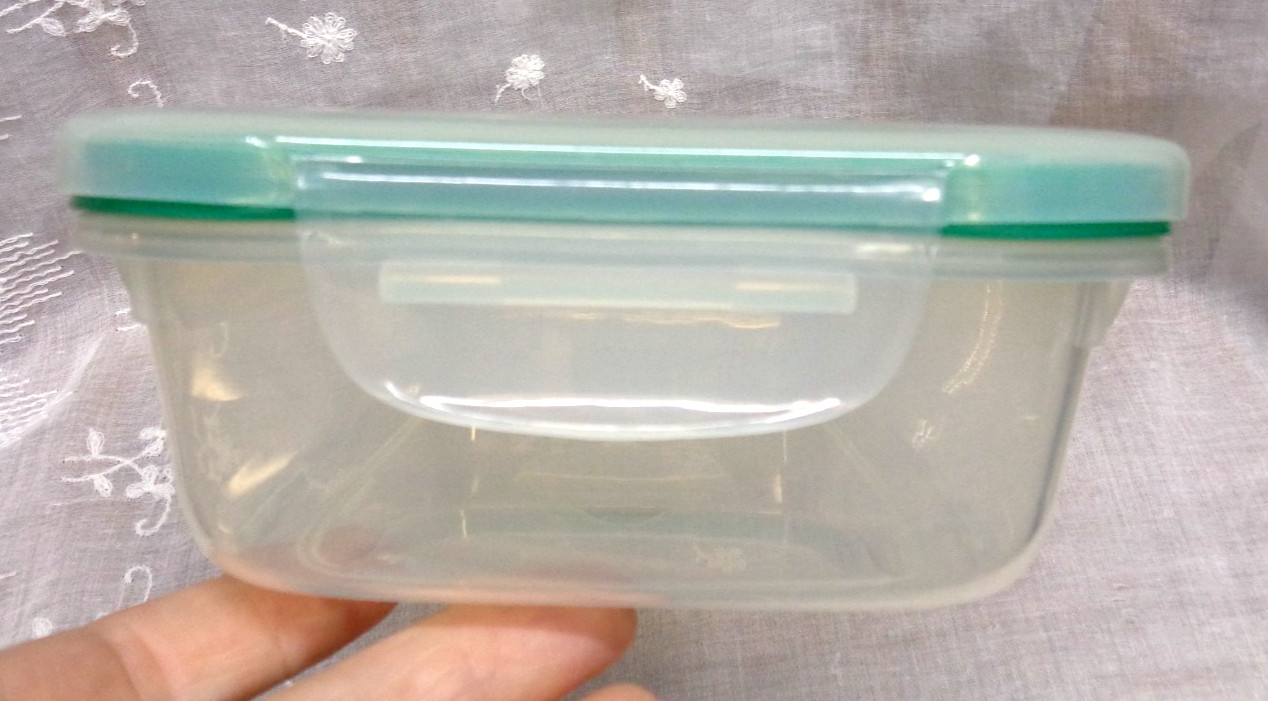 OXO Good Grips 8 Cup Smart Seal Airtight Glass Rectangle Container 5.1 Cups